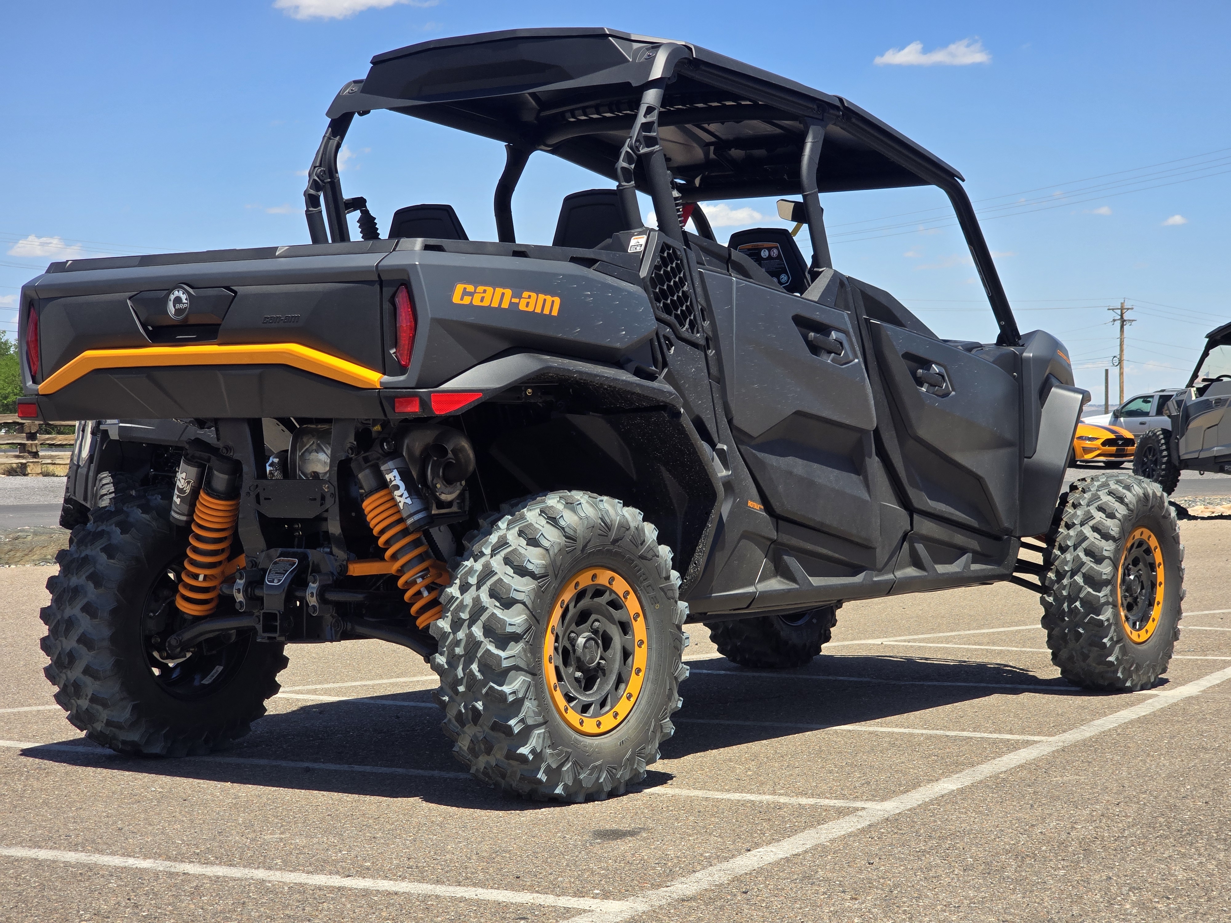 2026 Can-Am Commander MAX XT-P 1000R Side x Side