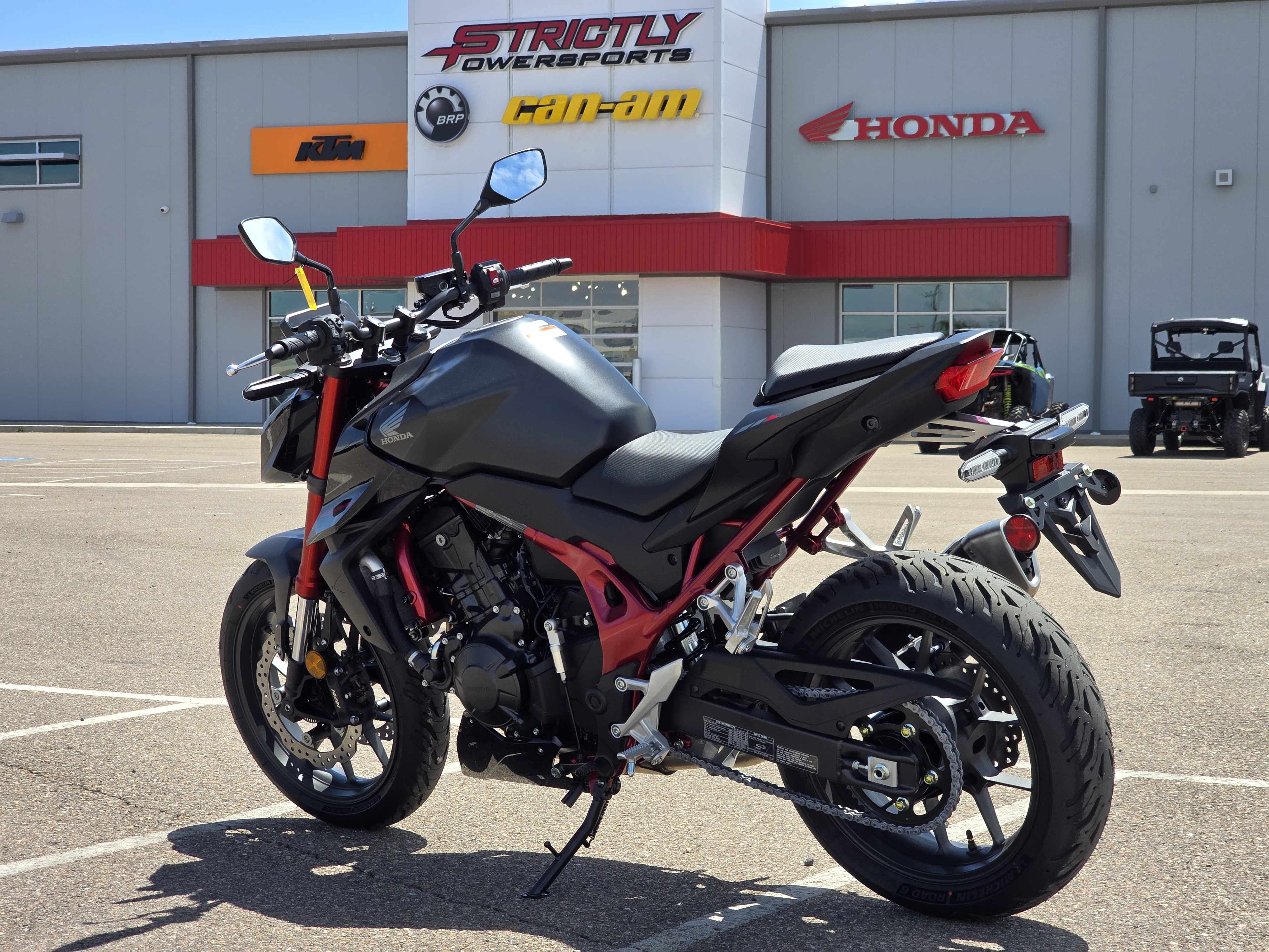 2026 Honda CB750 Hornet E-Clutch Motorcycle
