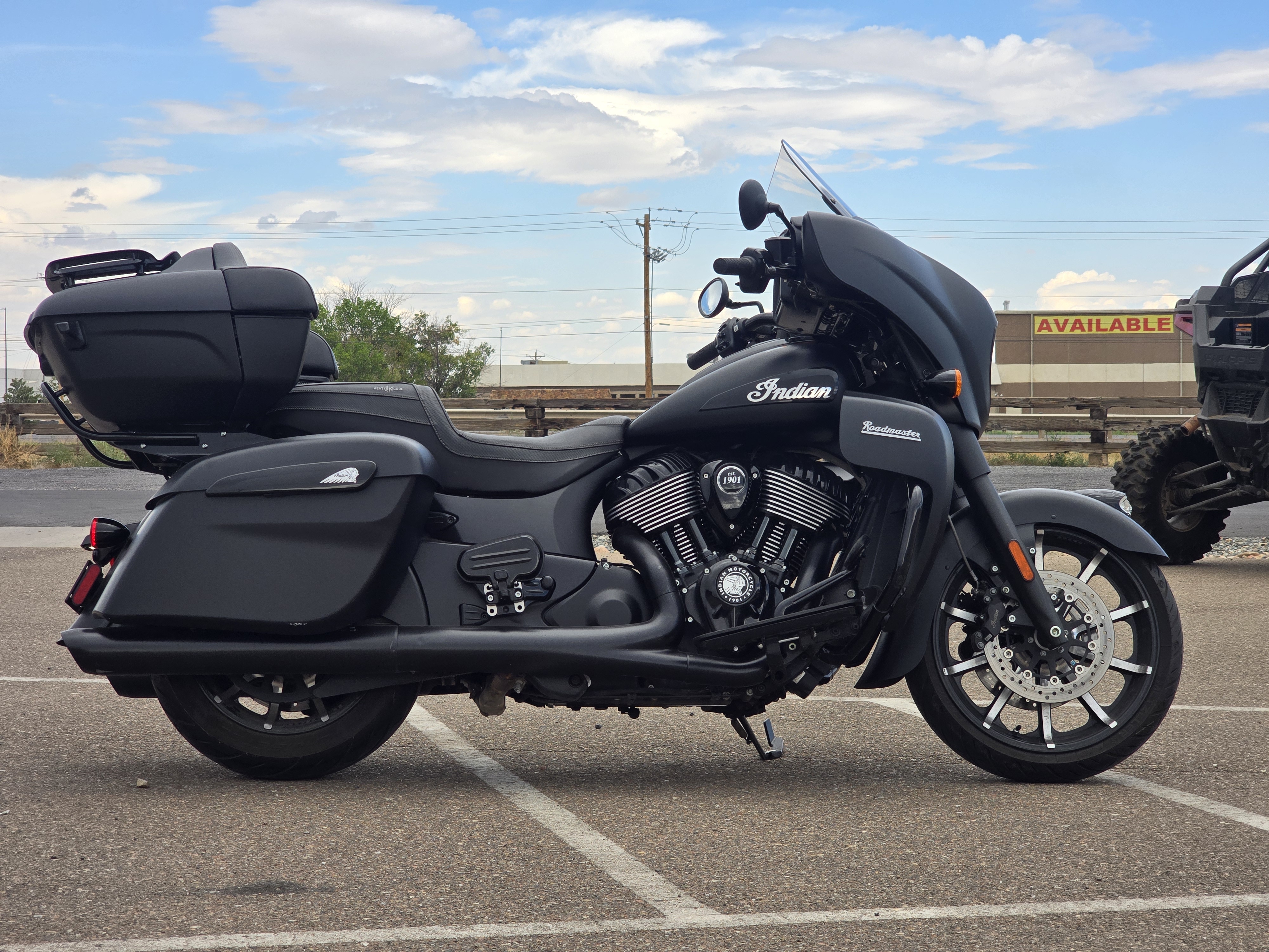 2023 Indian Motorcycle Roadmaster Dark Horse Motorcycle