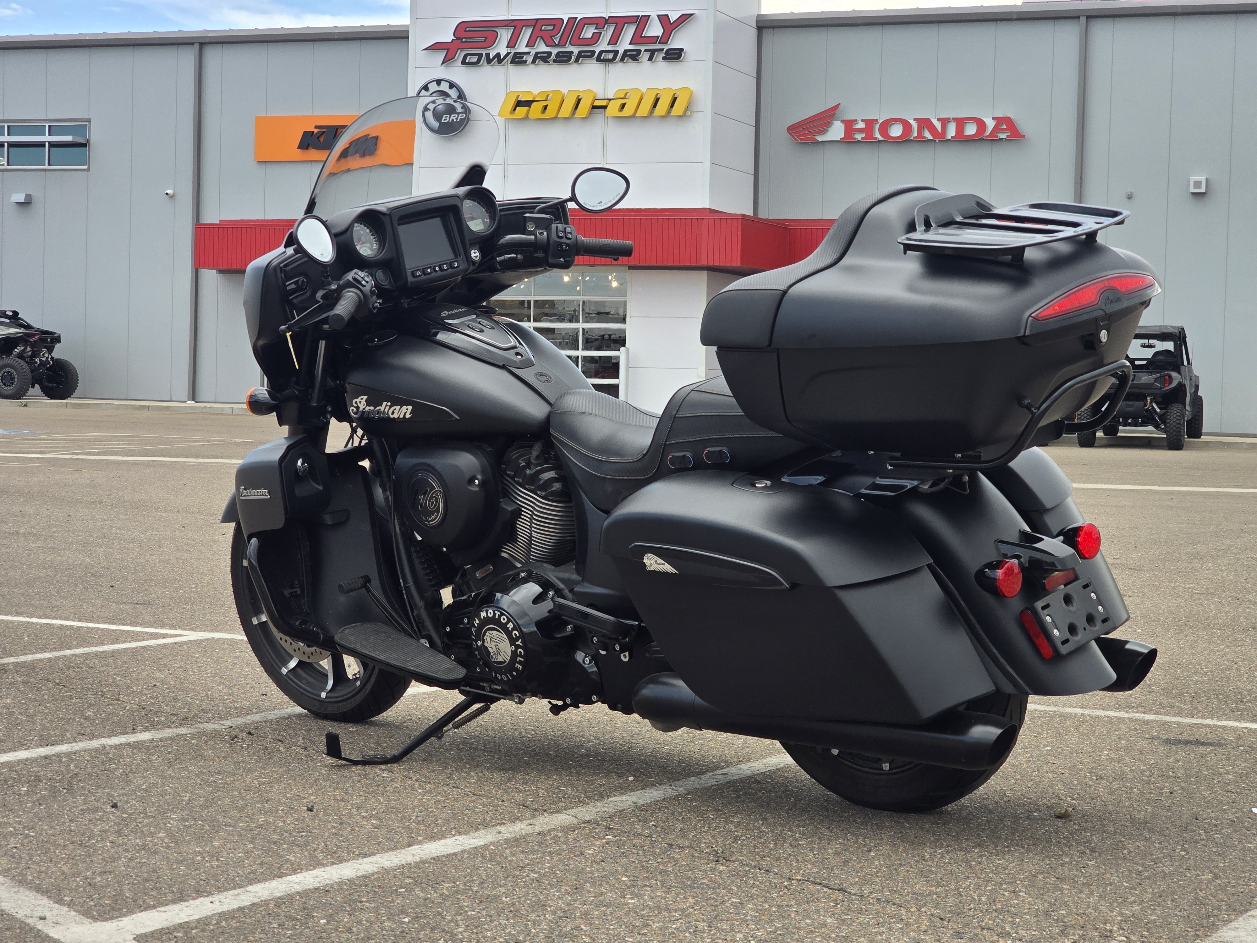 2023 Indian Motorcycle Roadmaster Dark Horse Motorcycle