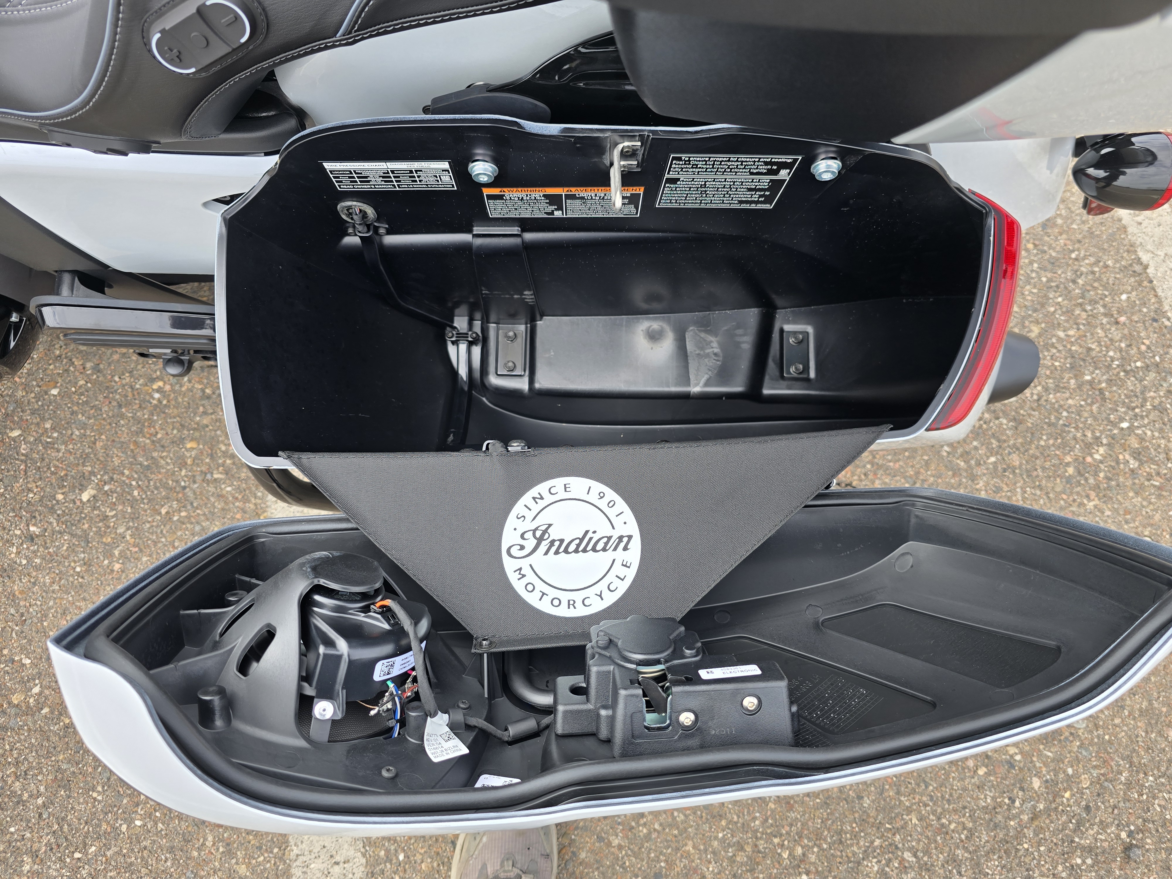 2026 Indian Motorcycle Pursuit Dark Horse + 112 & Audio Package Motorcycle