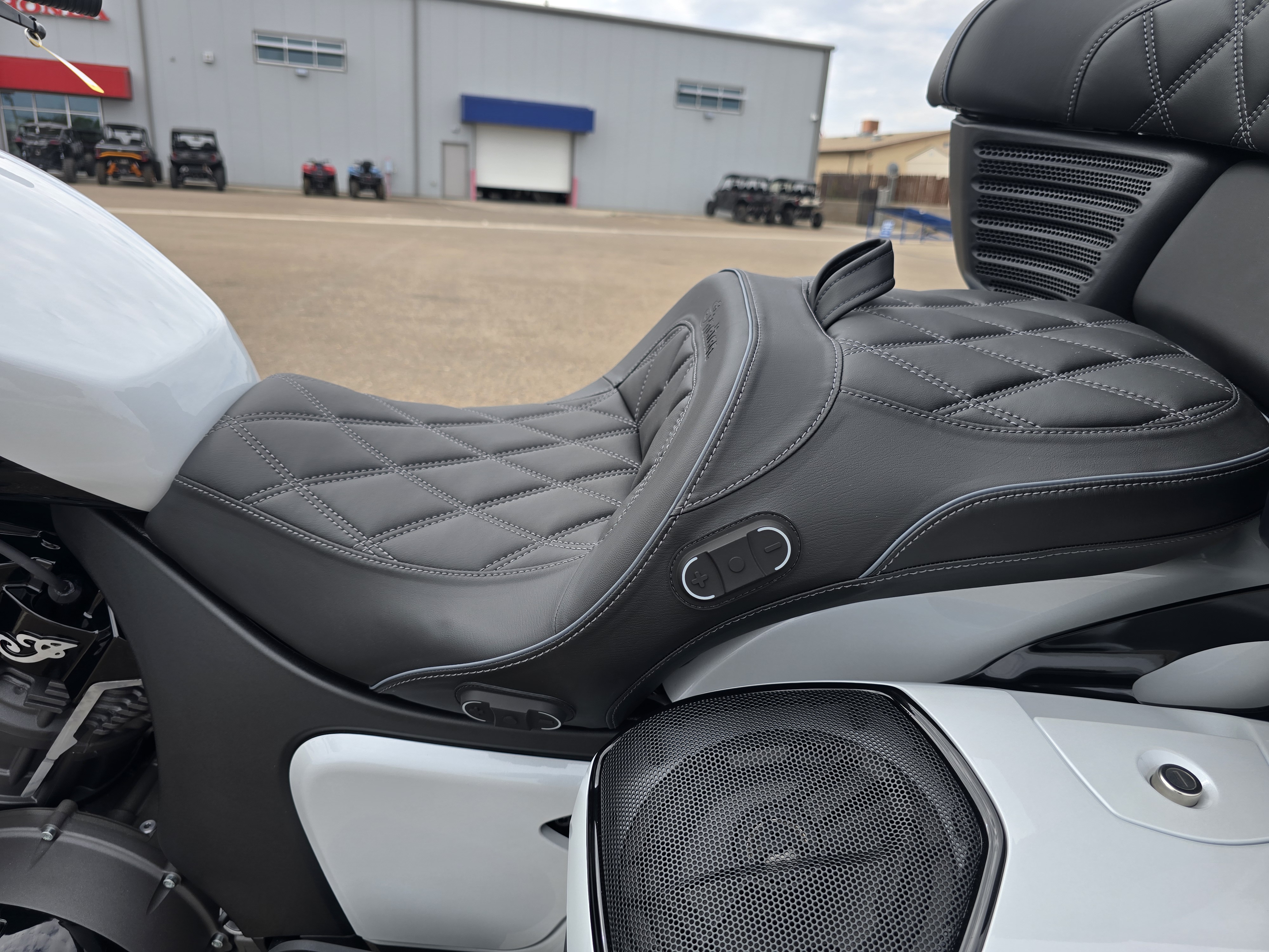 2026 Indian Motorcycle Pursuit Dark Horse + 112 & Audio Package Motorcycle