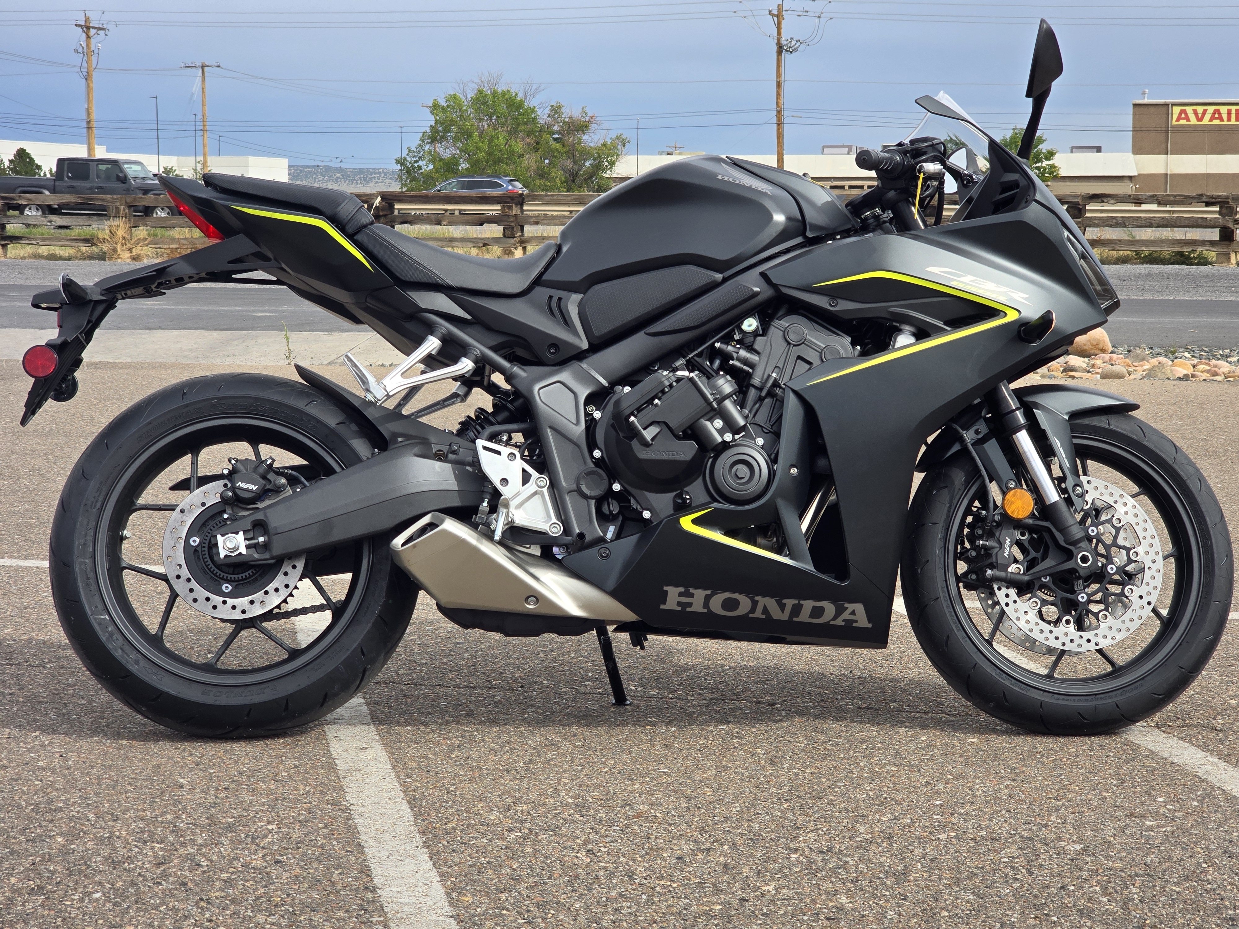 2026 Honda CBR650R E-Clutch Matte Black Metallic — photo 1 of 11
