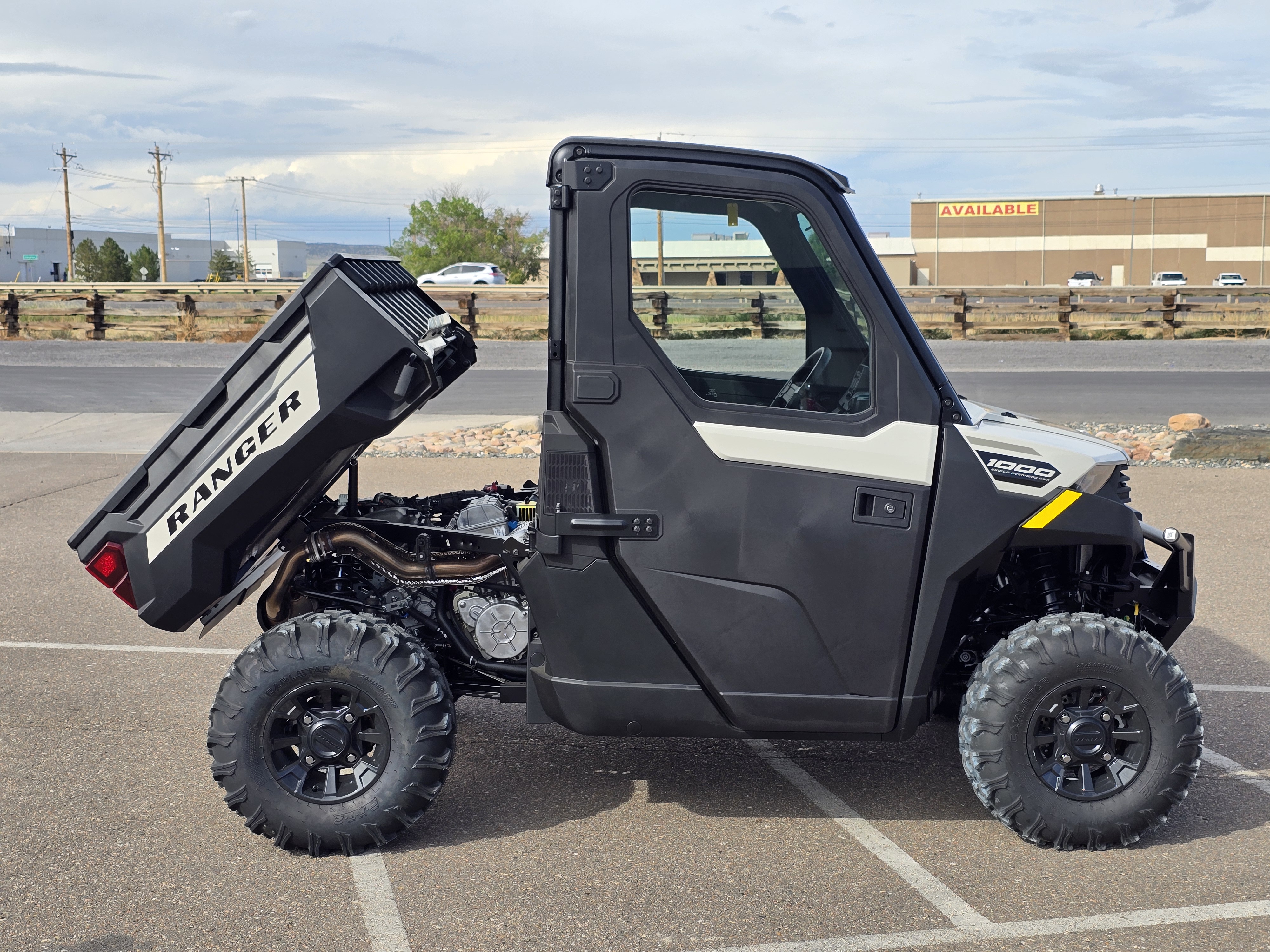 2026 Polaris RANGER 1000 CAB Utility vehicle