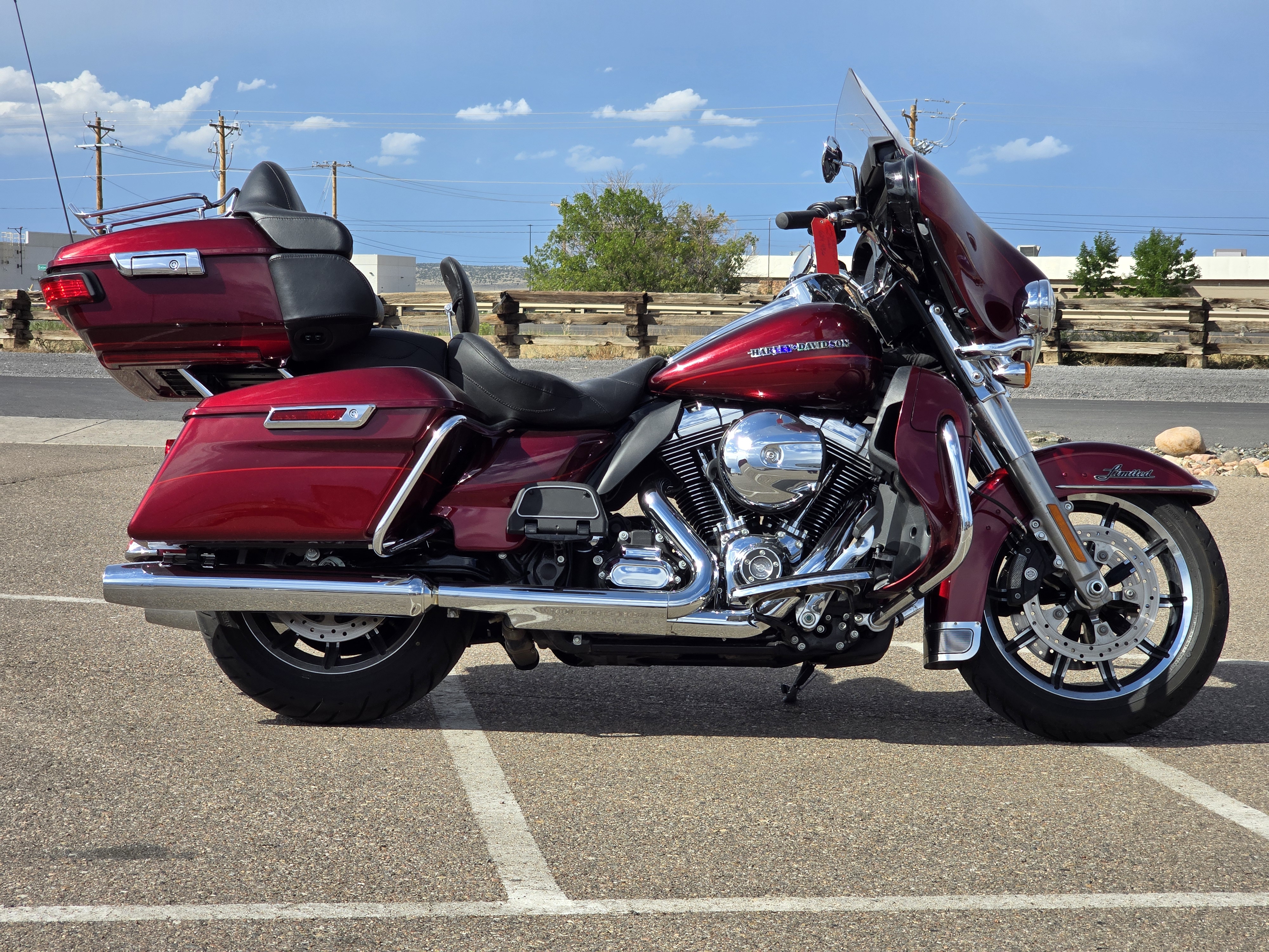 2016 Harley-Davidson CVO Limited -- FLHTKSE CVO — photo 1 of 15
